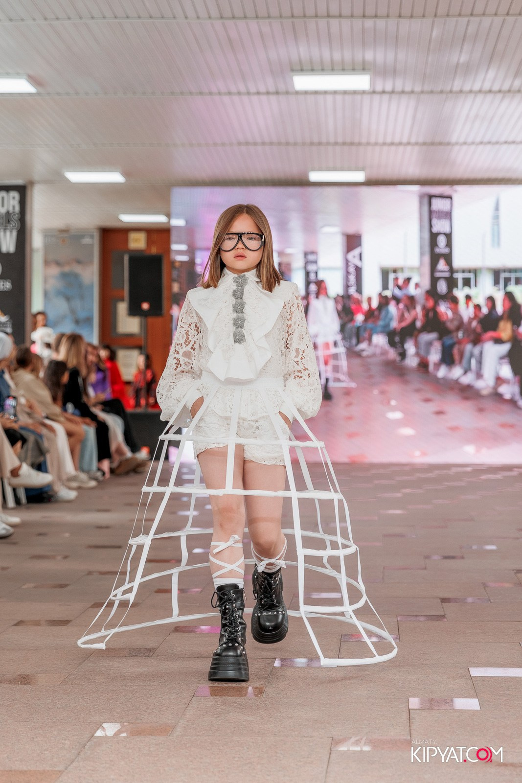 JUNIOR FASHION SHOW. КИПЯТКОМ АЛМАТЫ!