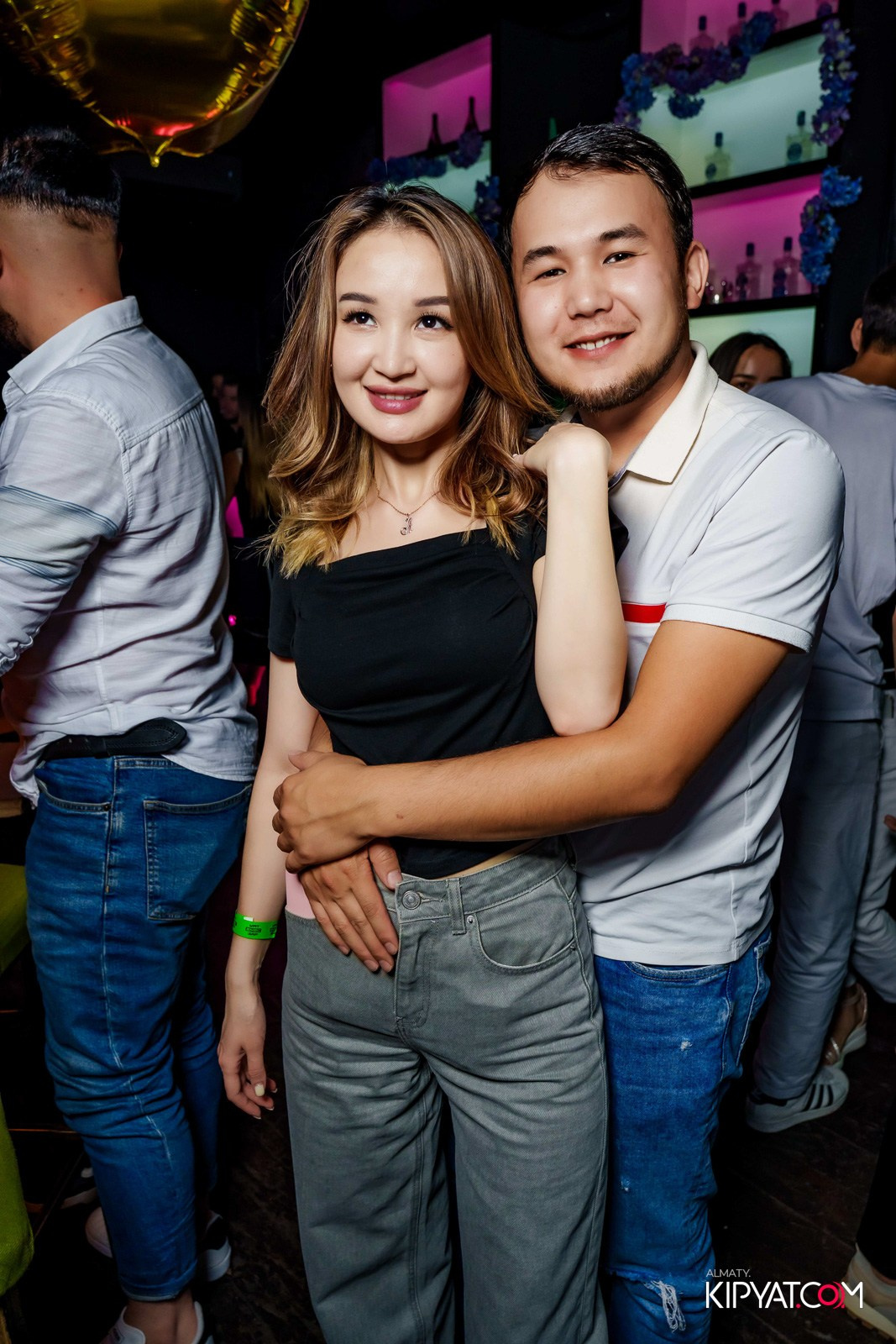 UYAT EMES BAR. КИПЯТКОМ АЛМАТЫ!