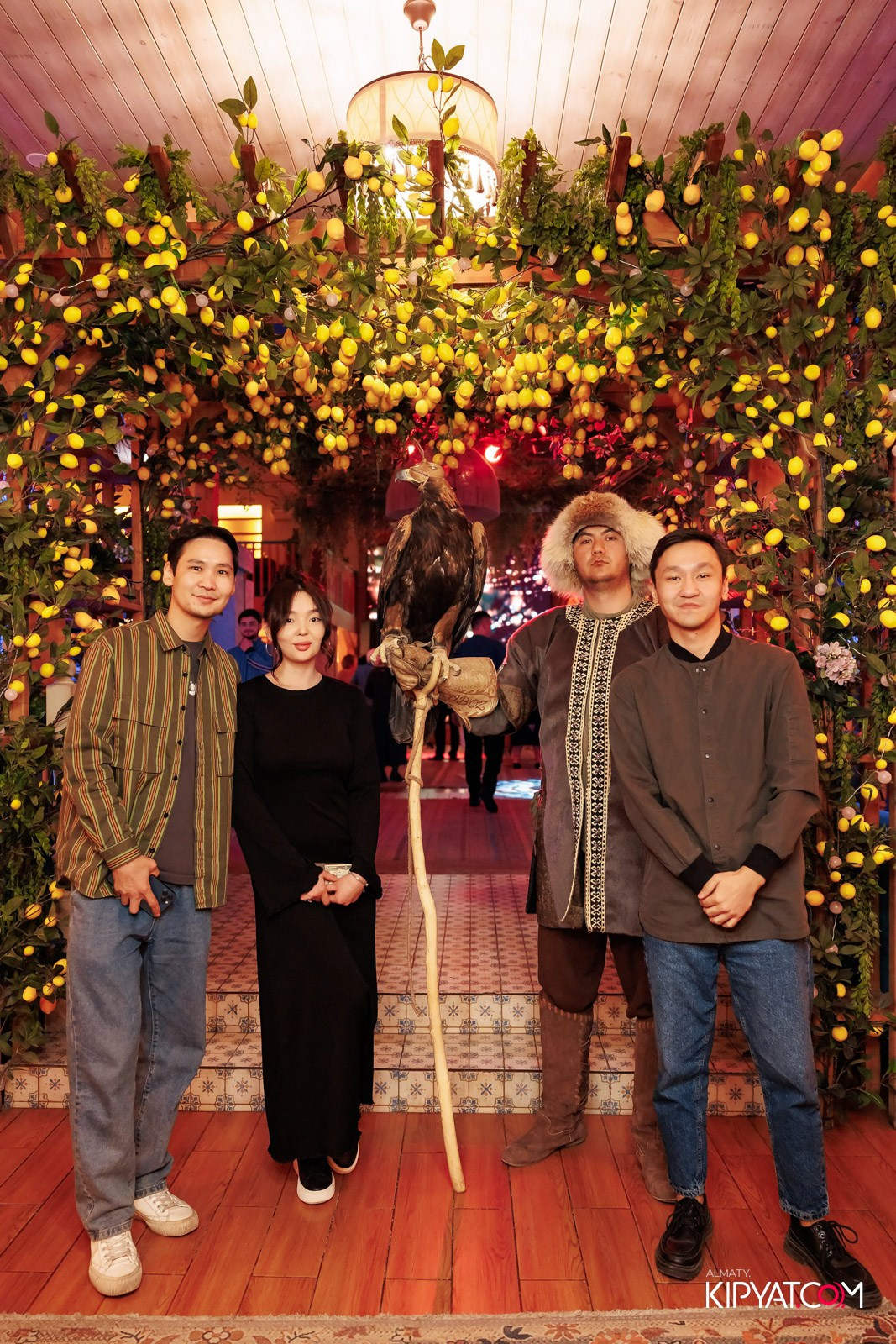 ГРУЗИНСКИЙ ДВОР НА КАБАНБАЙ БАТЫРА. КИПЯТКОМ АЛМАТЫ!