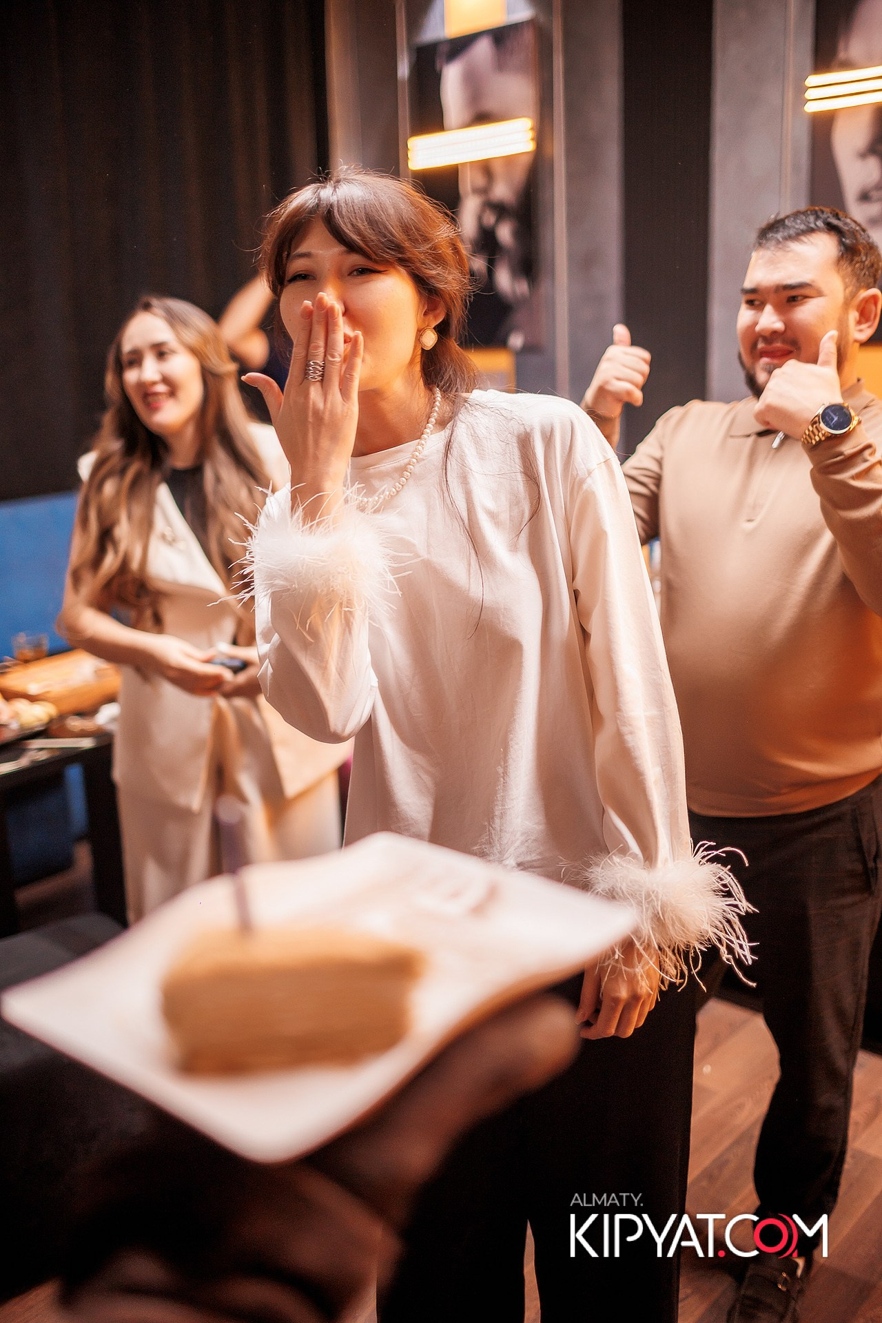 Ухо и Медведь на Курмангазы. КИПЯТКОМ АЛМАТЫ!