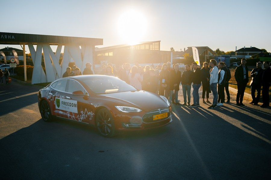 Тест-драйв Tesla. Главная