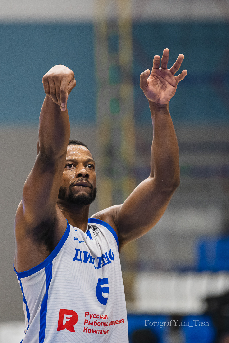 Баскетбол ДИНАМО-ЦСКА2 11 января 2023. Любимый фотограф