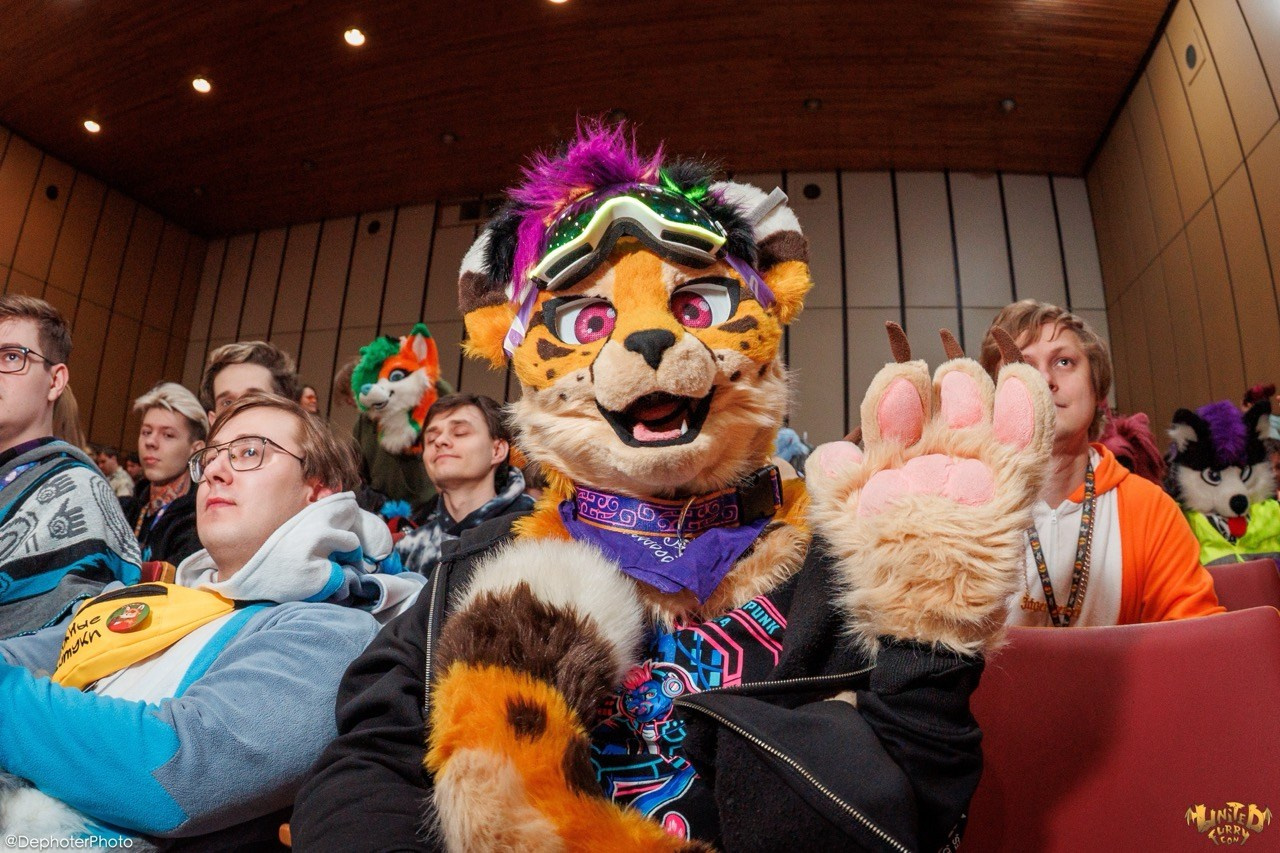 United Furry Convention 2026. Различные мероприятия и просто фотографии людей