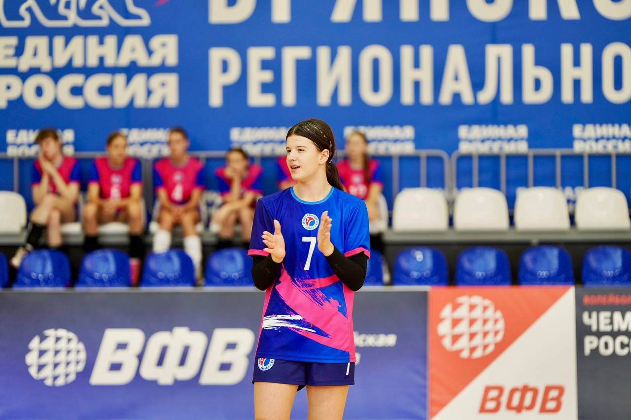 Турнир по волейболу среди девочек 13 лет, г. Брянск. Фотограф в Брянске — Анна Арутюнян