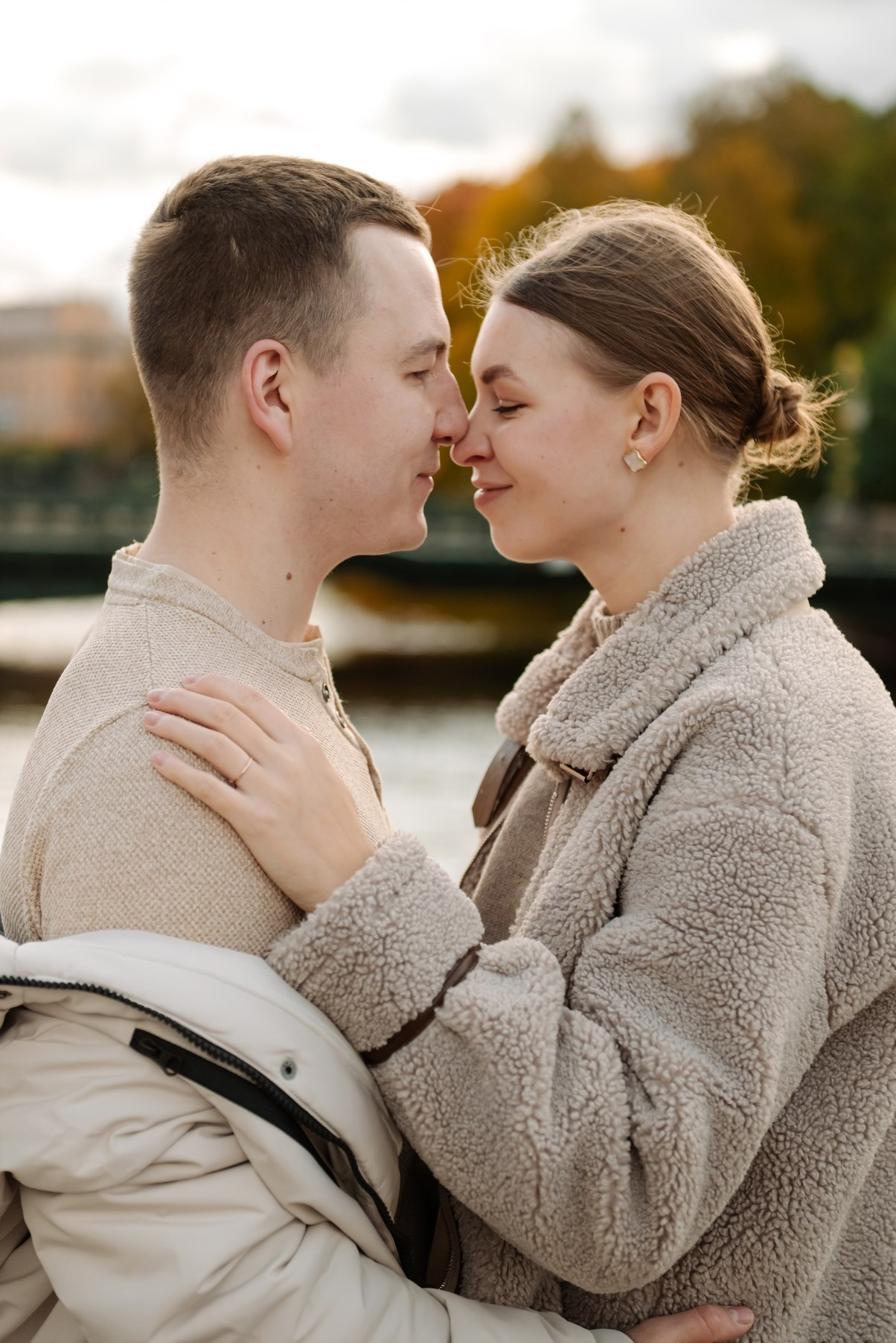 Осенняя фотосессия с парнем в Питере в центре города. Свадебный и сеейный фотограф в Санкт-Петербурге Елена Худякова