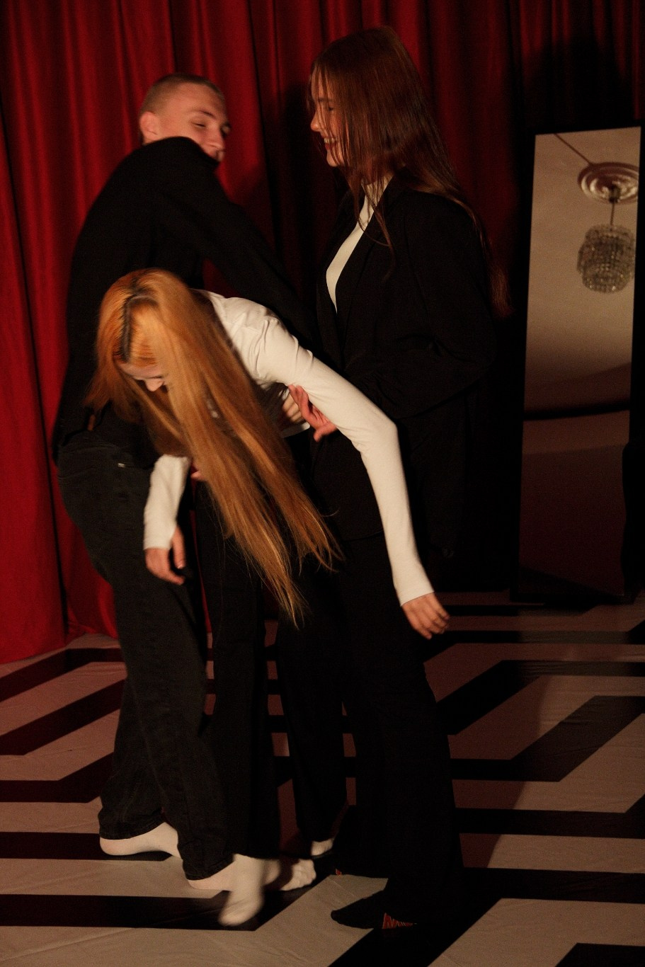 Studio: Марк, Оля и Злата. Фотограф в Перми Любовь Огородова | Авторские туры