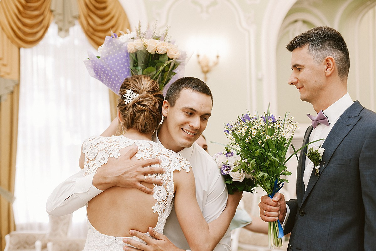 свадебный торт заказать, свадебный букет купить, костюм для жениха на свадьбу, свадебный салон спб, бутоньерка на свадьбу, где провести свадьбу в спб