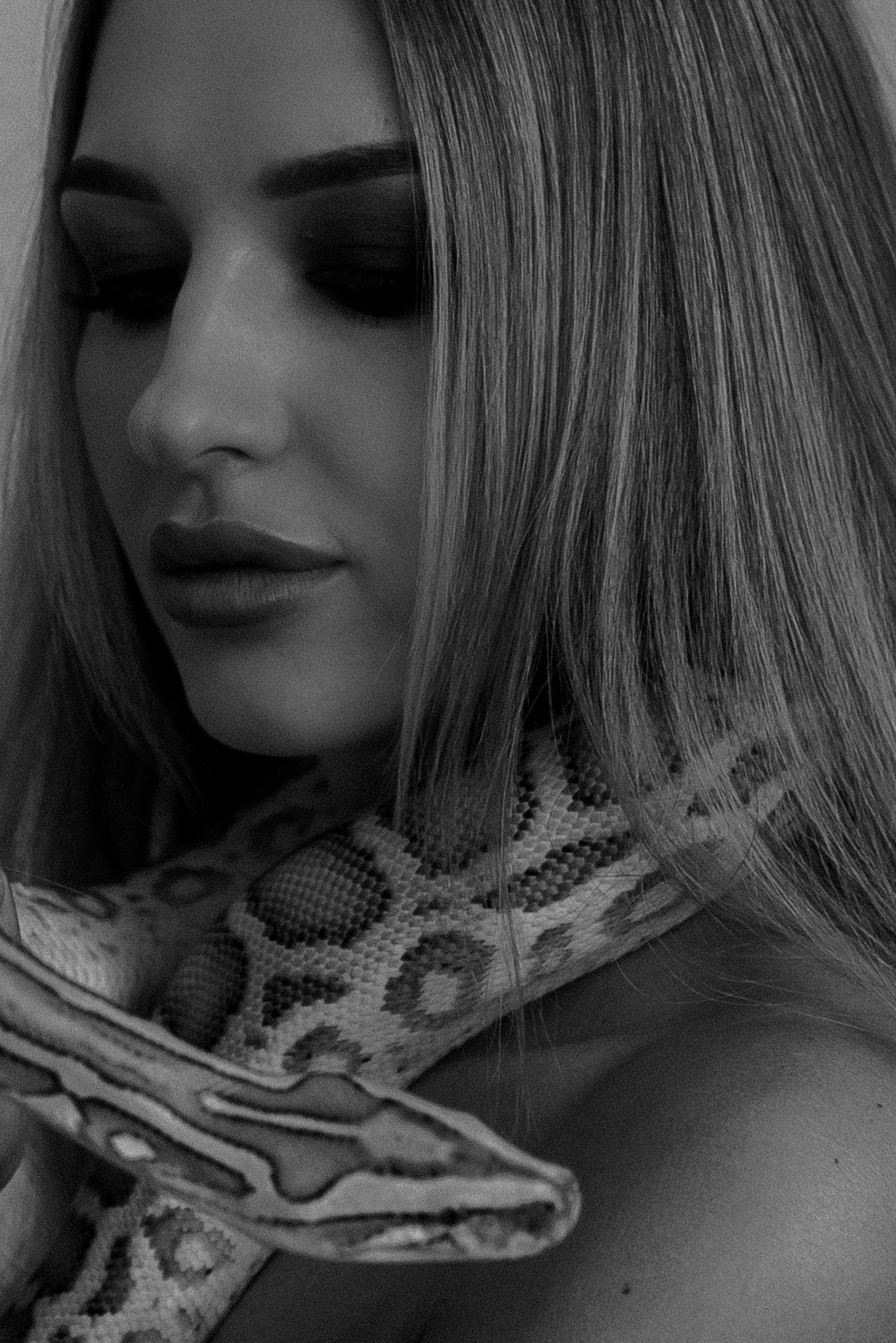 Фотосессии со змеей. Свадебный фотограф в Москве и Твери