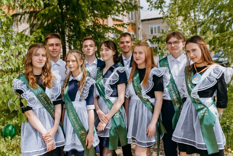 фото выпускников мальчики и девочки