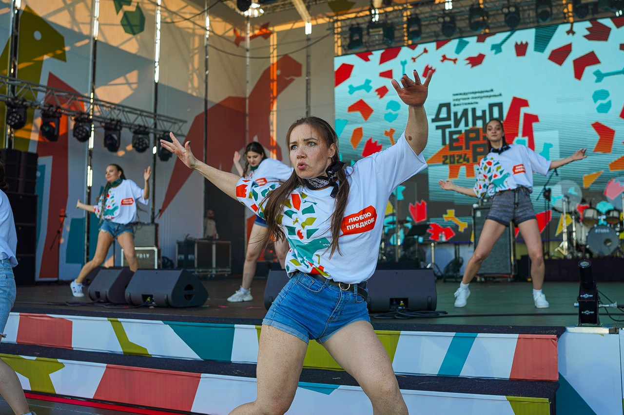 Динотерра 2024. #фотокаквкино | Фотографирую людей