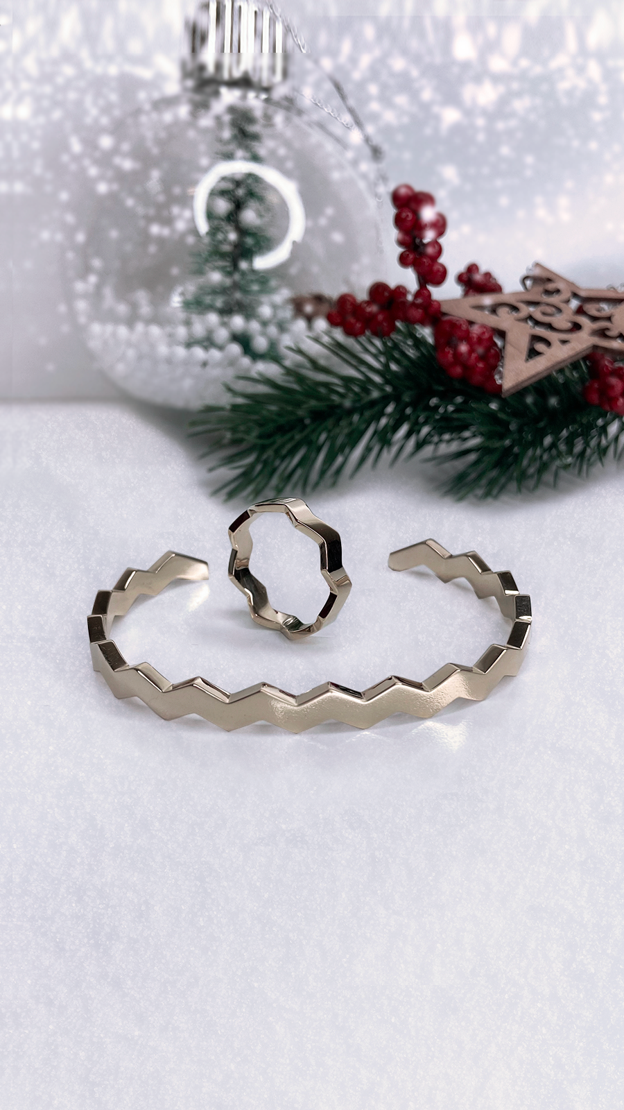 Браслет зигзаги из желтого золота.