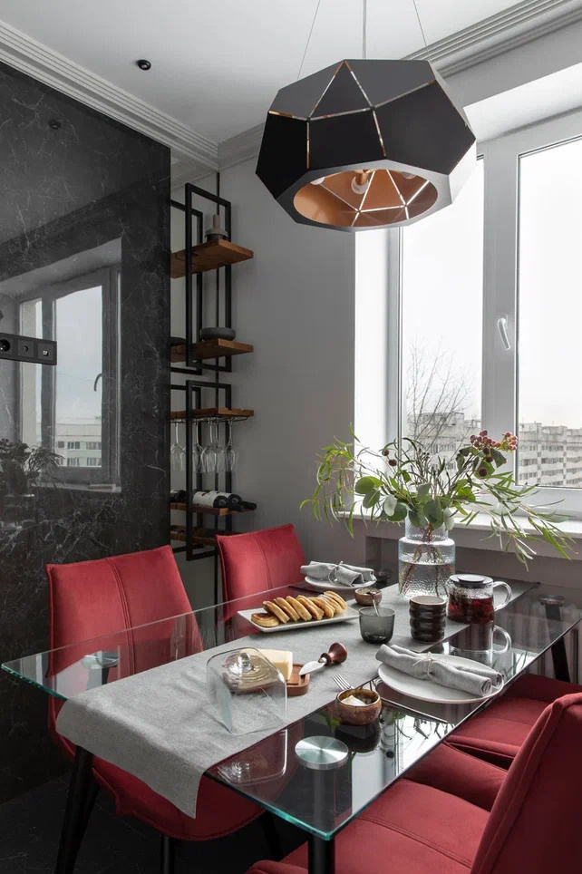 Просвещение. «Roots» полный цикл производства мебели и интерьерных решений