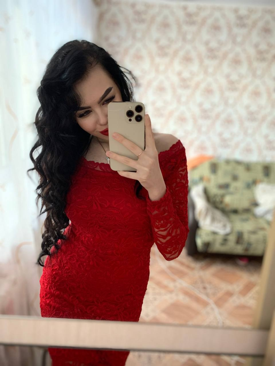 Модели Каталог моделей. Контент Предметный фотограф Саратов, контент для бизнеса, съемка для брендов, предметные фотосъёмки в Саратове. Елена