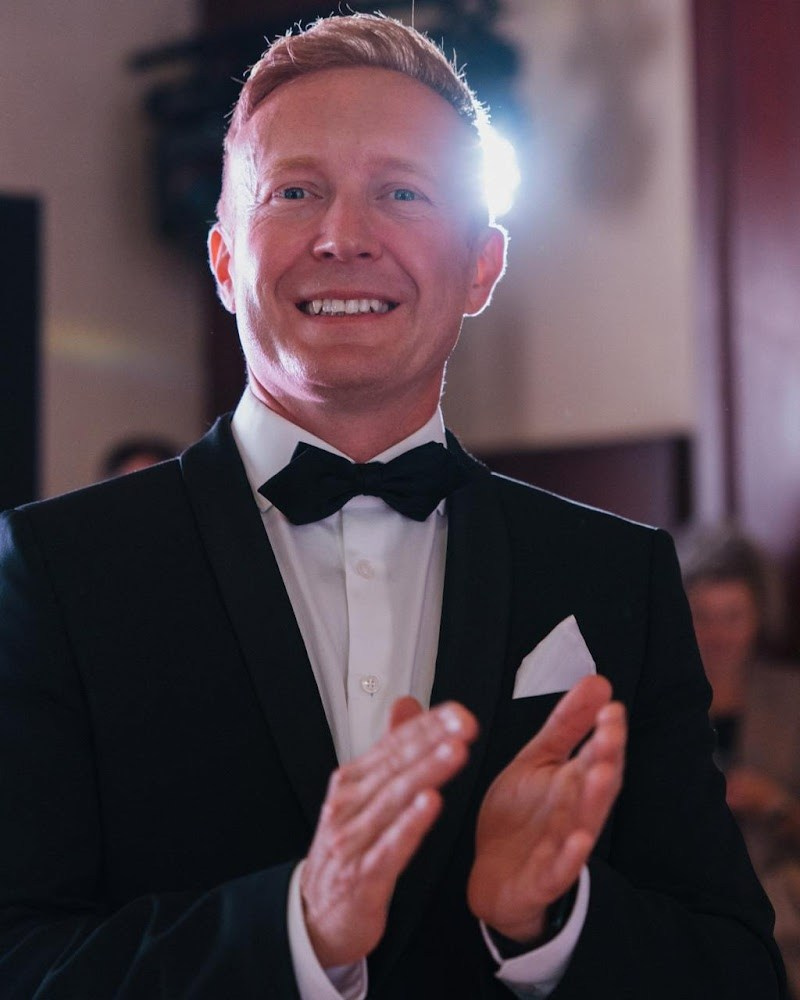 Ведущий Калашников. Подрядчики и друзья сети свадебных площадок House for wedding