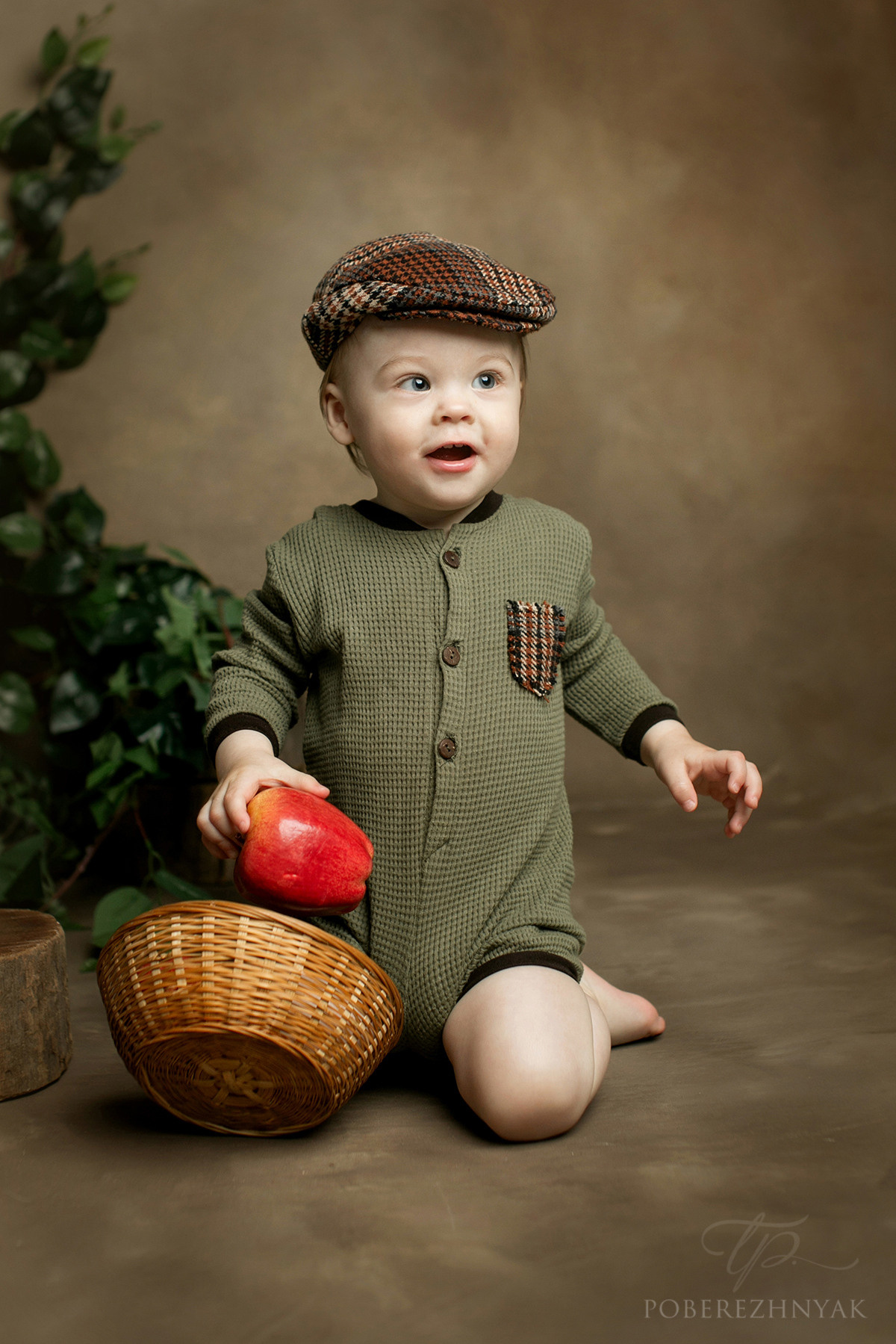 Годик Кирюша. Фотограф новорожденных во Владивостоке Татьяна Побережняк