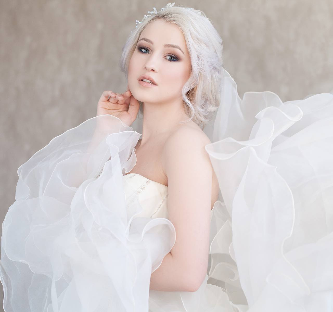 Свадебный стилист- визажист Валерия Гребень. Портфолио. Фотографии. Свадебный стилист, визажист в Серпухове, Москве
