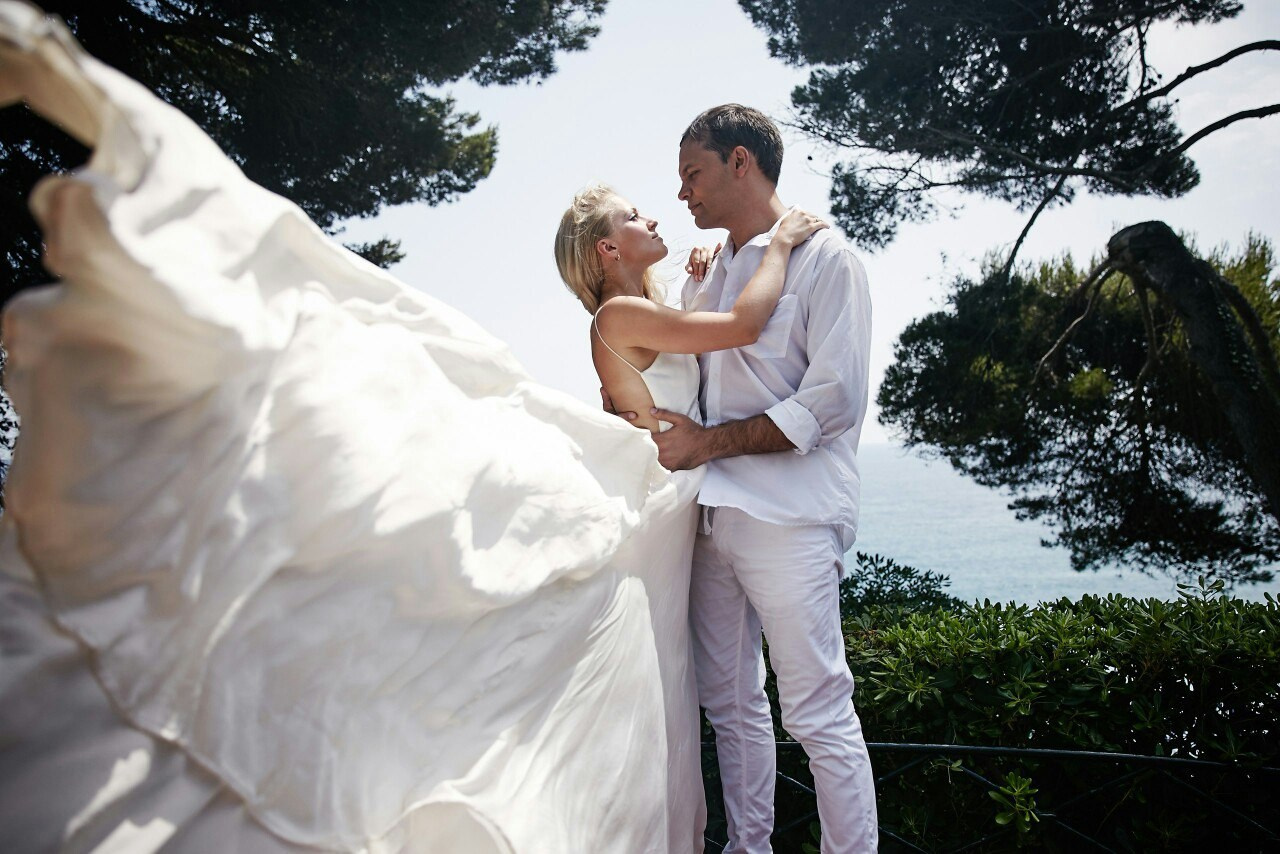 Примеры свадебных платьев. Модельер Евгений Бременев