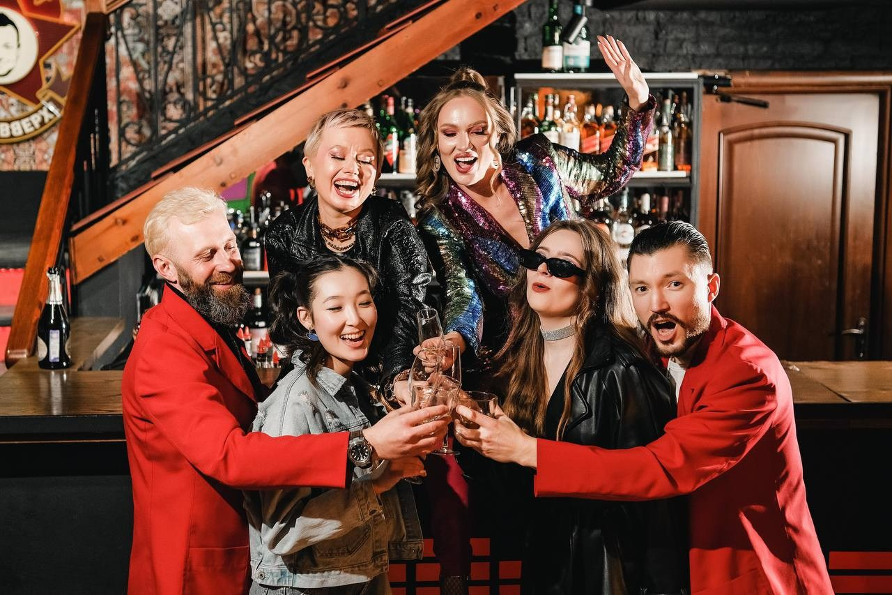 Бар РУКИ ВВЕРХ. Фотограф и видеограф в Тюмени Анна Жагорина, ваши фото еще не отдавали так быстро!