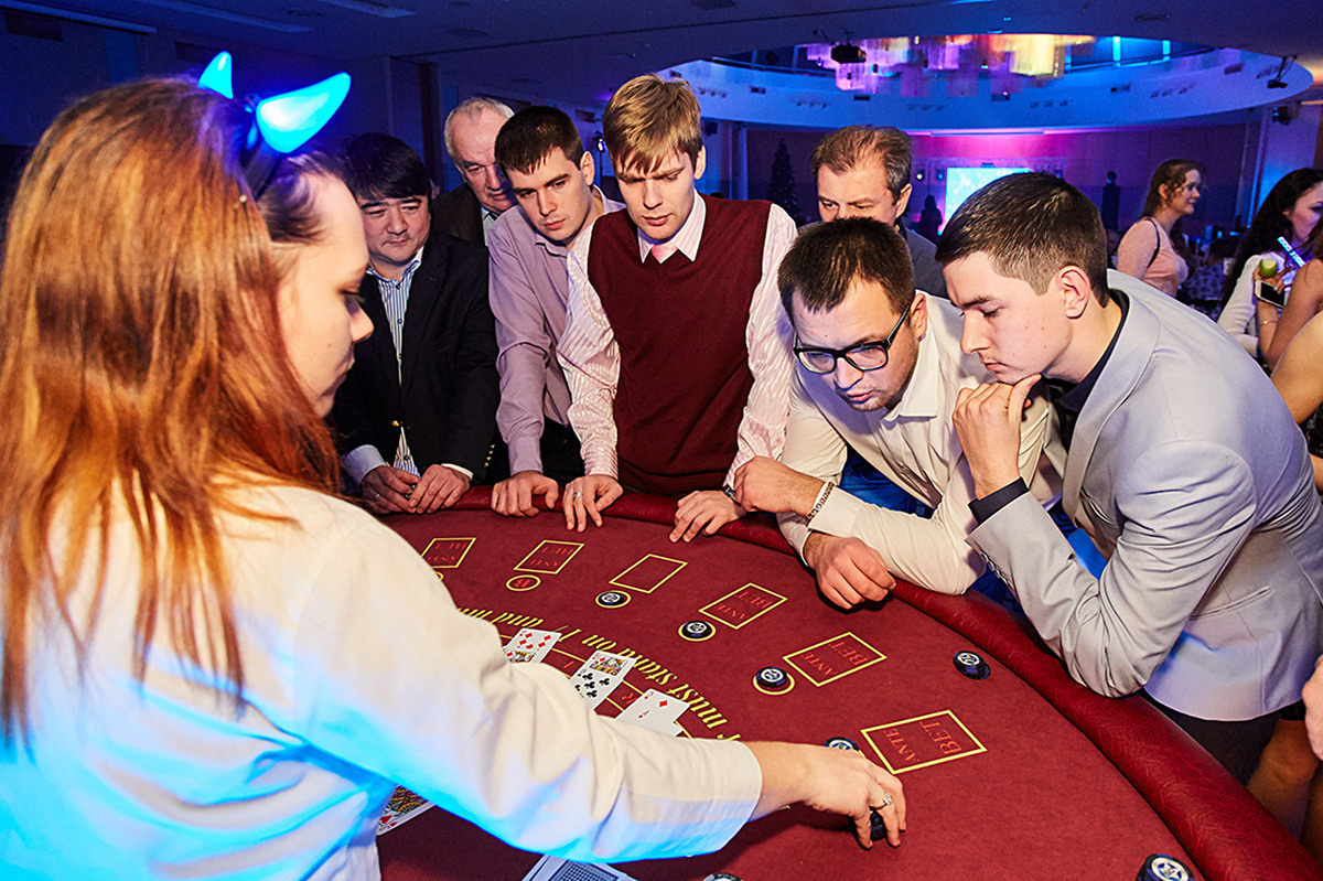 Фотосъёмка Нового года. Фотограф на праздник, корпоратив, День Рождения и Юбилей в г. Санкт-Петербурге Алексей Анкушев