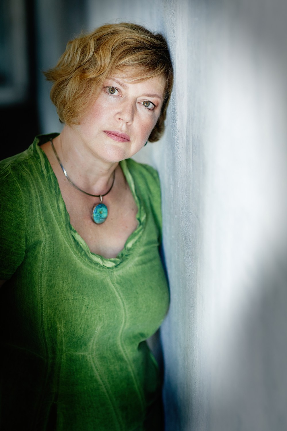 Женские фотосессии в студии и в городе: художественные, для соцсетей, сайтов знакомств. Фотограф Полина Завельская