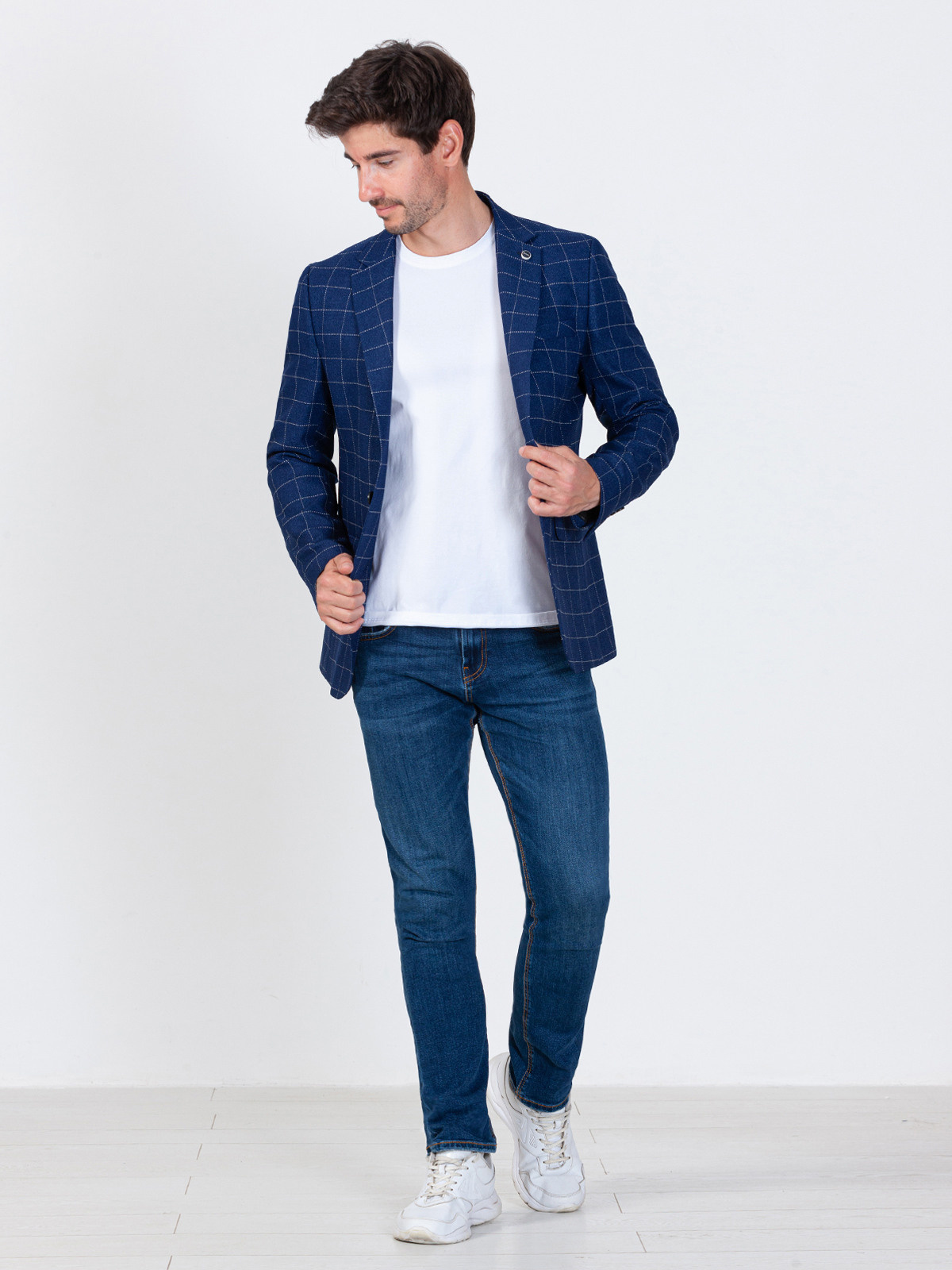 Фотосъемка карточки мужской пиджак. Сборные фотосъёмки в Москве. фотосессии одежды.фотограф