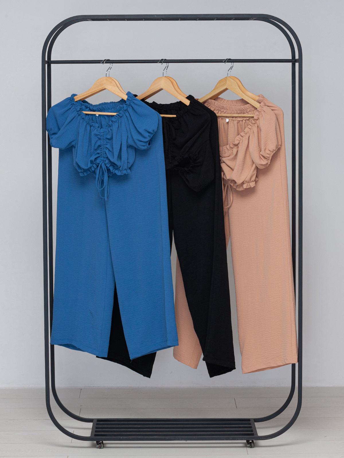 Летняя женская одежда. Сборные фотосъёмки в Москве. фотосессии одежды.фотограф