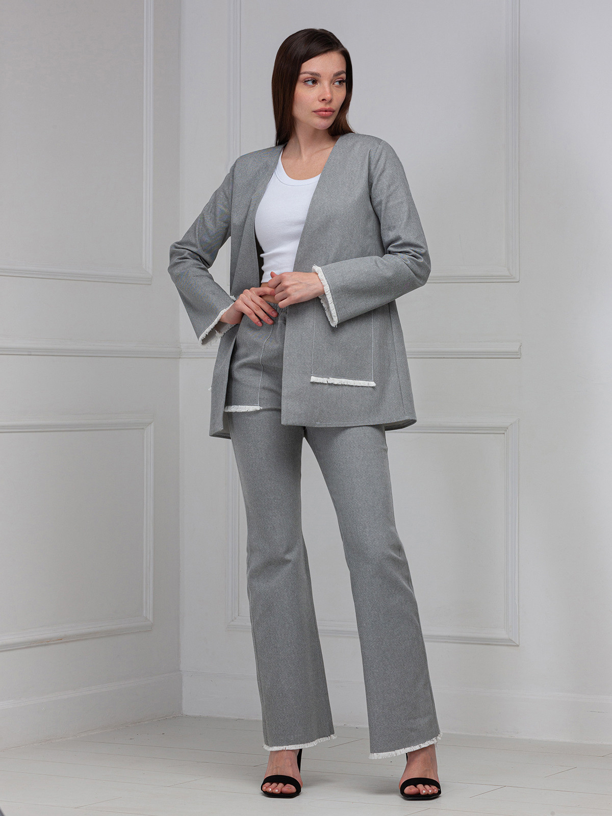 Летние костюмы. Сборные фотосъёмки в Москве. фотосессии одежды.фотограф