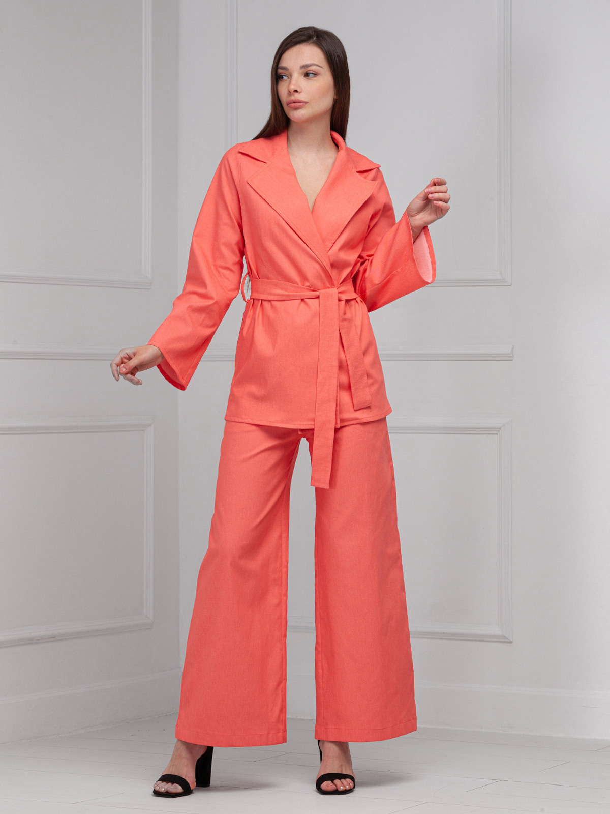 Летние костюмы. Сборные фотосъёмки в Москве. фотосессии одежды.фотограф