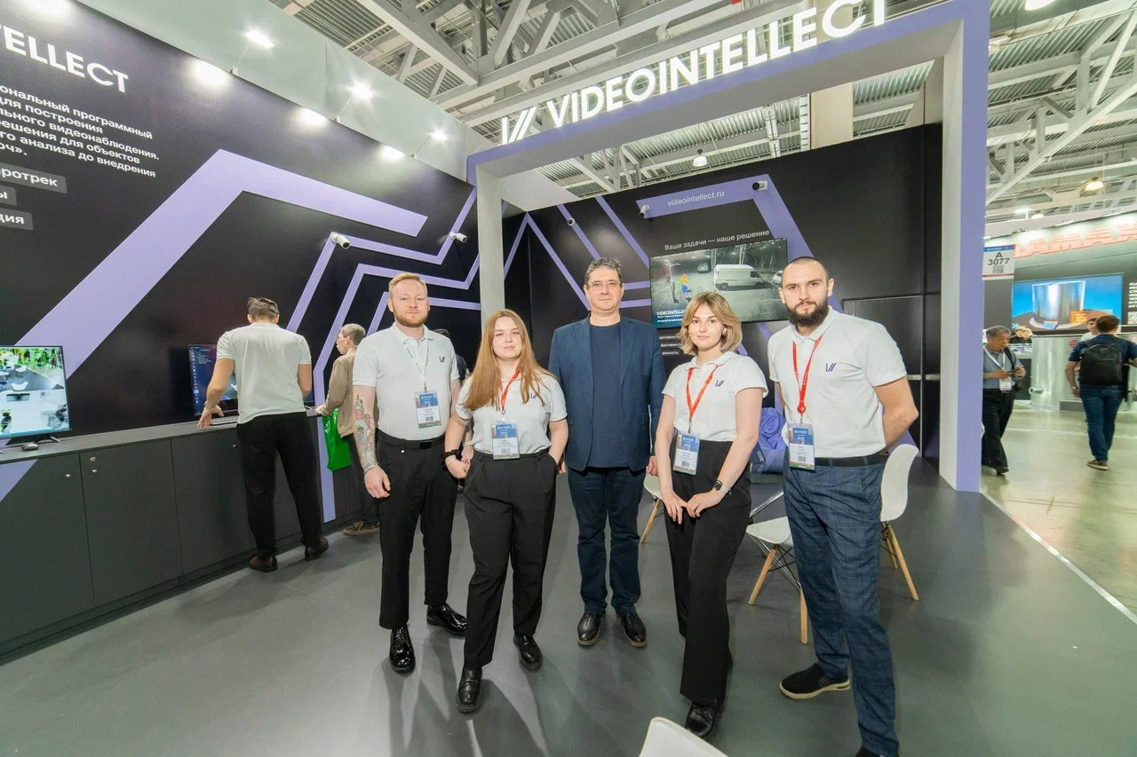 Выставочные стенды. Профессиональный портретный фотограф в Москве Владимир Глаголев