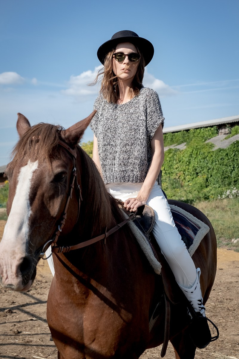 DEA (обувь). Эротико-драматический фотограф Маруся Скоробогатова