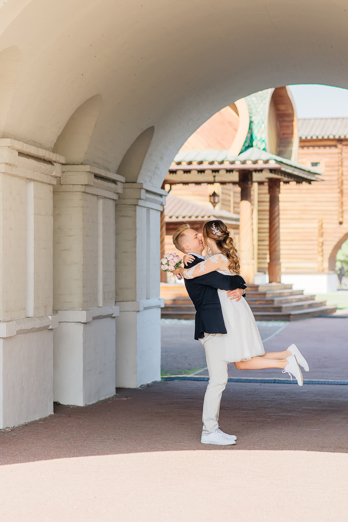 Свадебная фотосессия в Коломенском. Семейный и свадебный фотограф Семенова Инна