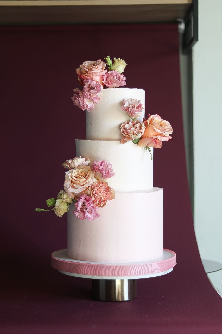 Торт Хмельницкая. Подрядчики и друзья сети свадебных площадок House for wedding