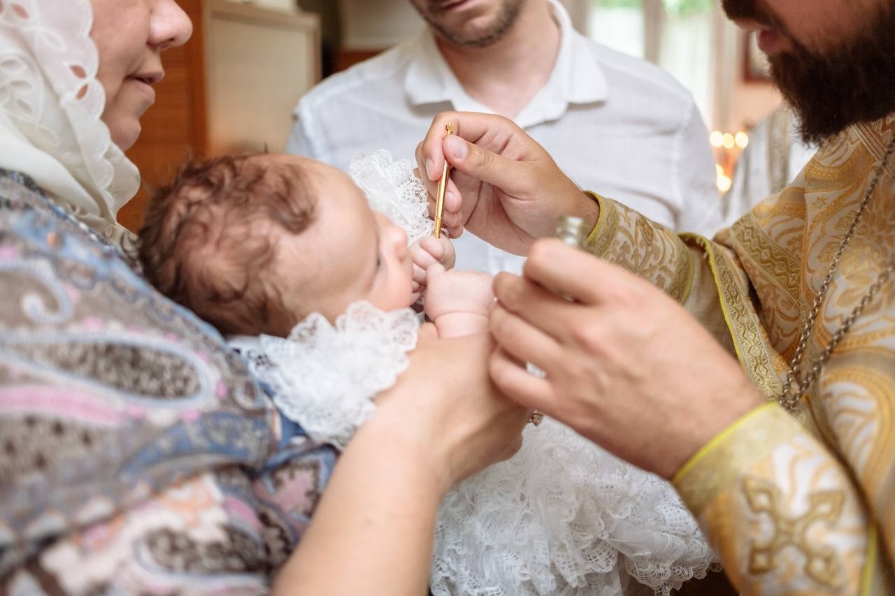 Фотосъёмка таинства крещения. Фотограф на крестины. GagarinProArt