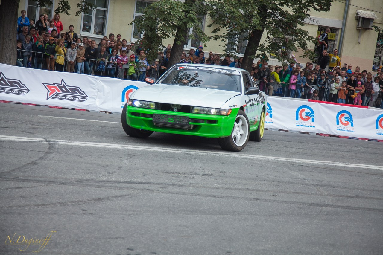 Nissan Nissmo Drive. Профессиональный фотограф Дугинов Николай | Екатеринбург