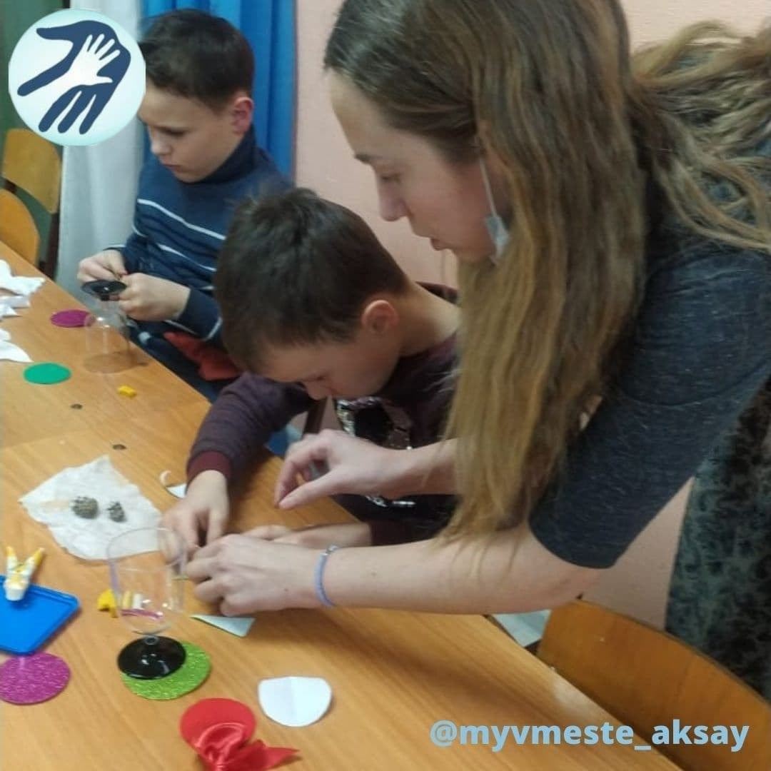 Волшебная встреча в клубе «Родник»: новогоднее чудо своими руками!