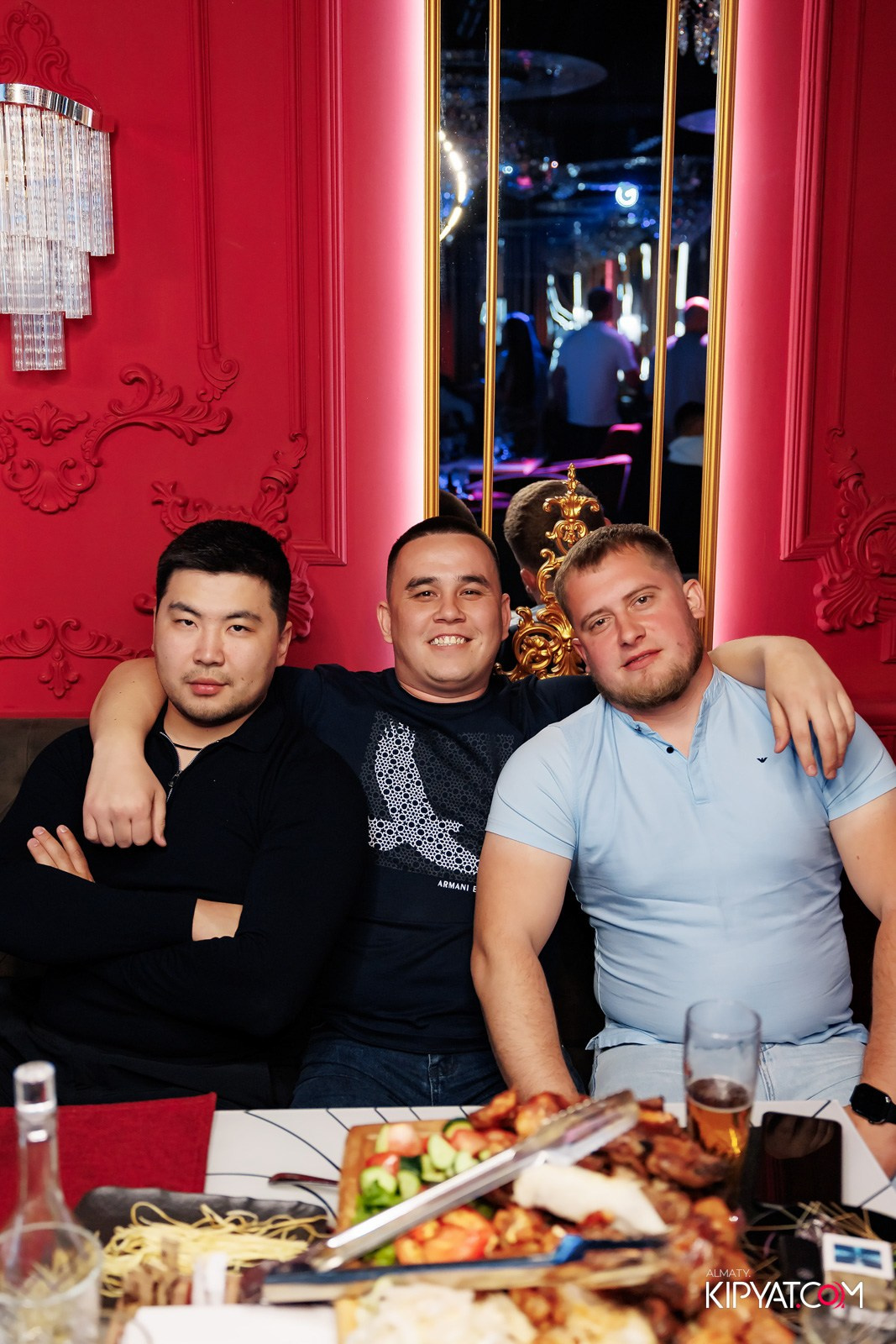 ЗАЯ, НА БИС. КИПЯТКОМ АЛМАТЫ!