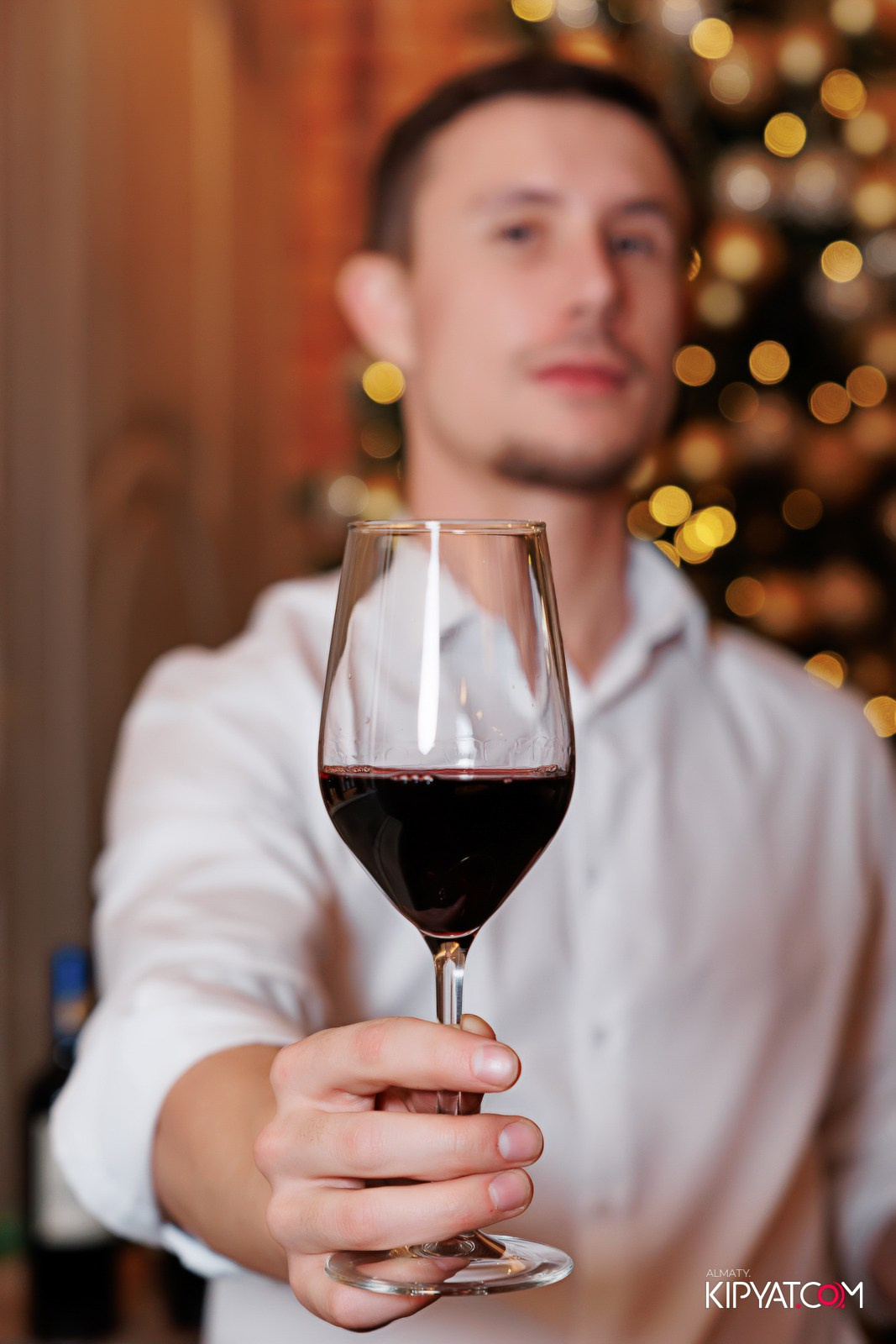 LAUREATE GRAND CAFÉ. КИПЯТКОМ АЛМАТЫ!