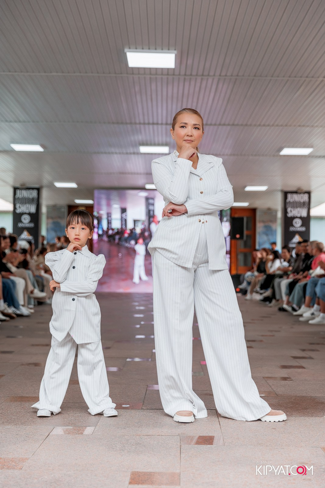 JUNIOR FASHION SHOW. КИПЯТКОМ АЛМАТЫ!