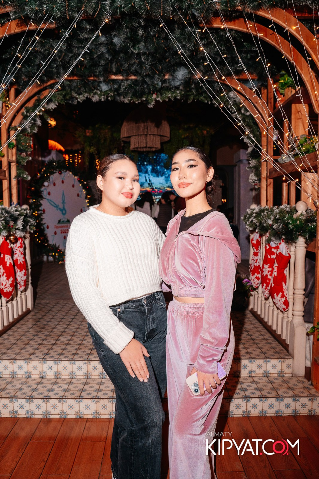 ГРУЗИНСКИЙ ДВОР НА КАБАНБАЙ БАТЫРА. КИПЯТКОМ АЛМАТЫ!