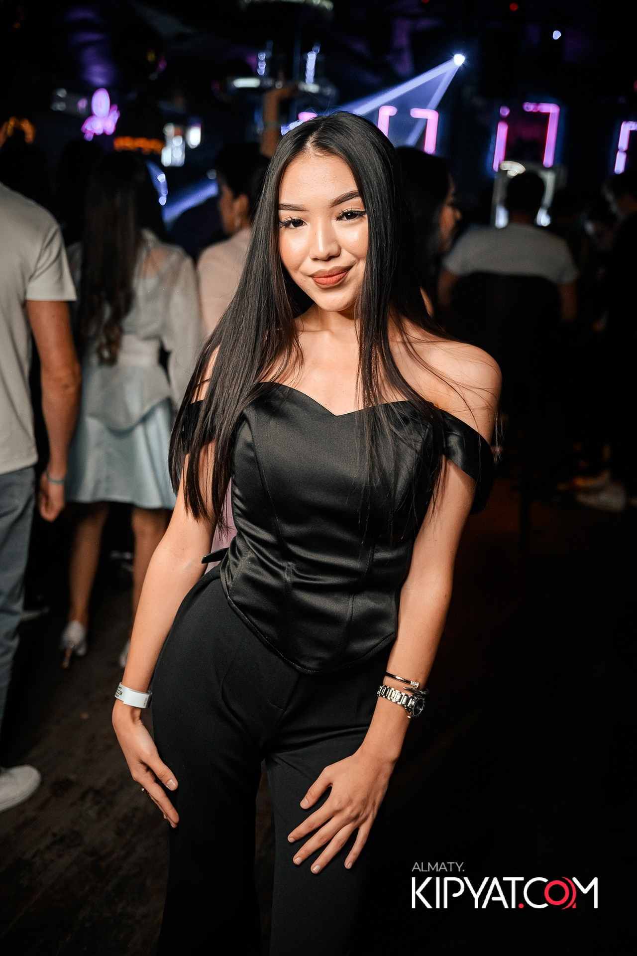 UYAT EMES BAR. КИПЯТКОМ АЛМАТЫ!