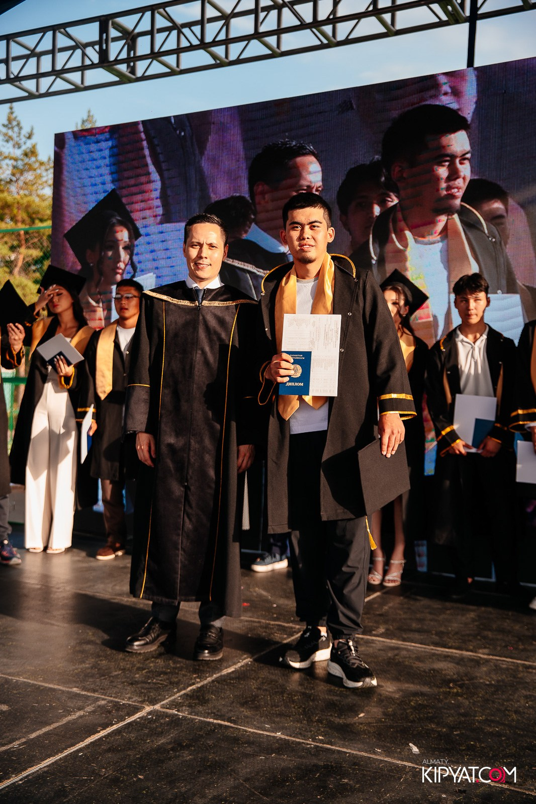 ВРУЧЕНИЕ ДИПЛОМОВ — НАРХОЗ КОЛЛЕДЖ. Part 3. КИПЯТКОМ АЛМАТЫ!