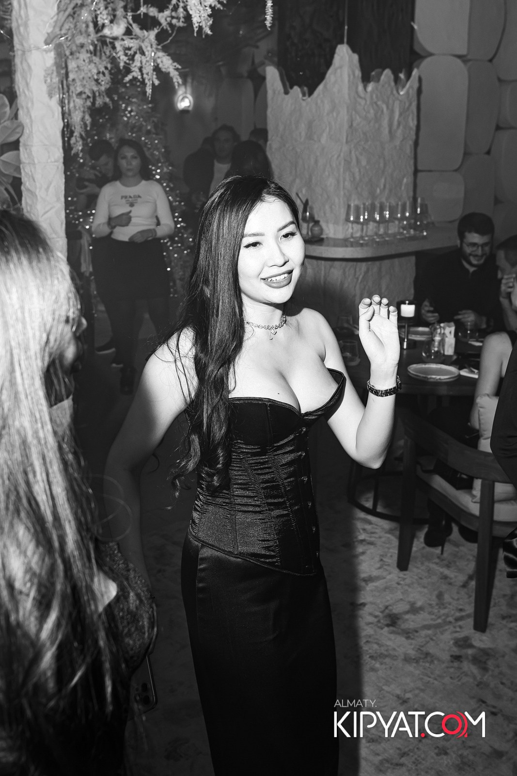 EDEN BAR & RESTAURANT. КИПЯТКОМ АЛМАТЫ!