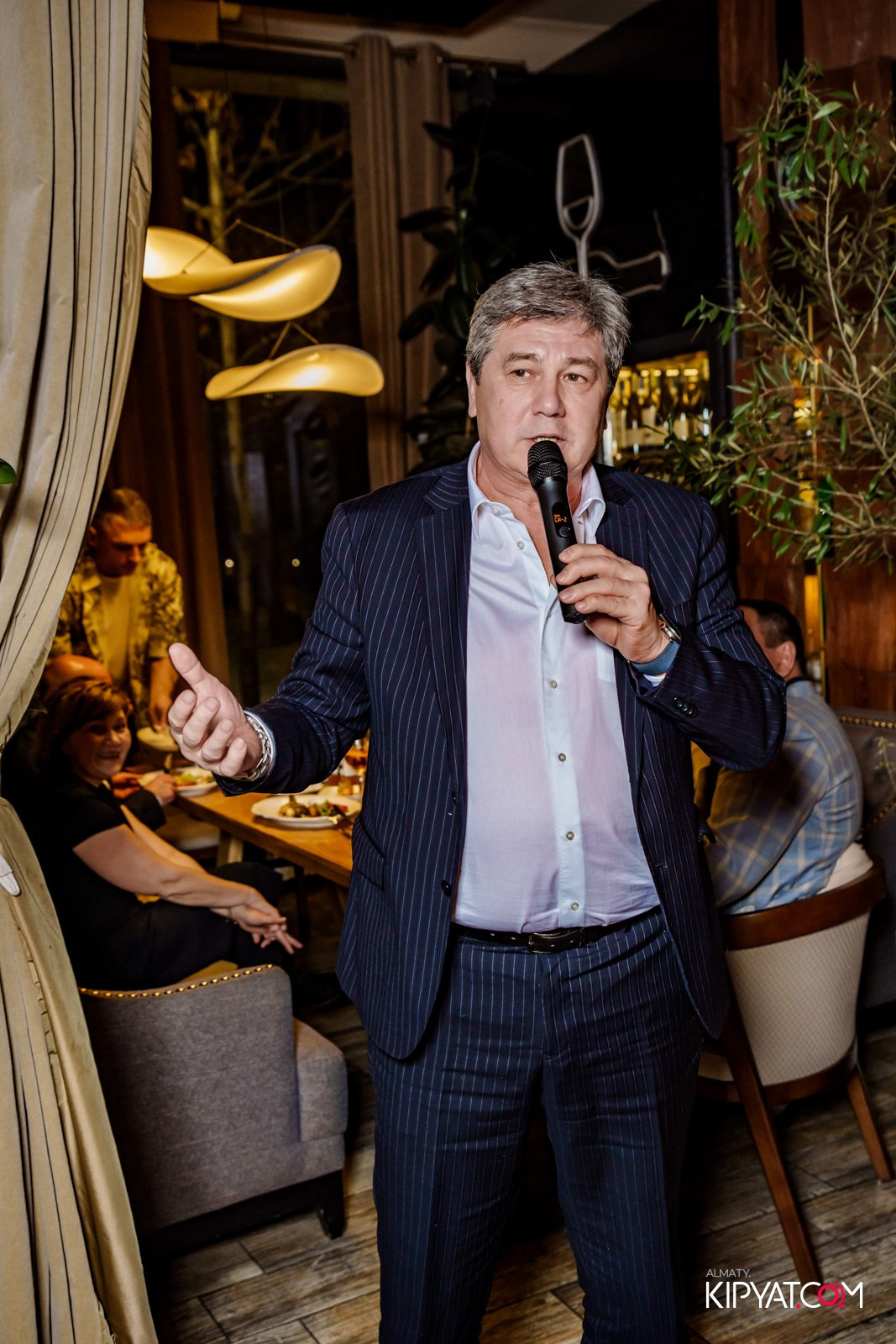 КАФЕ AGOSTO. КИПЯТКОМ АЛМАТЫ!