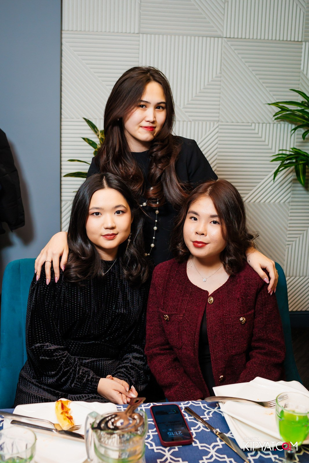 LIFE GRILL CAFE. КИПЯТКОМ АЛМАТЫ!