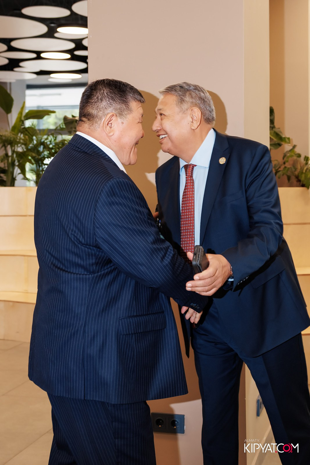 50 ЛЕТ — АЛМАТИНСКИЙ УНИВЕРСИТЕТ ЭНЕРГЕТИКИ И СВЯЗИ. КИПЯТКОМ АЛМАТЫ!