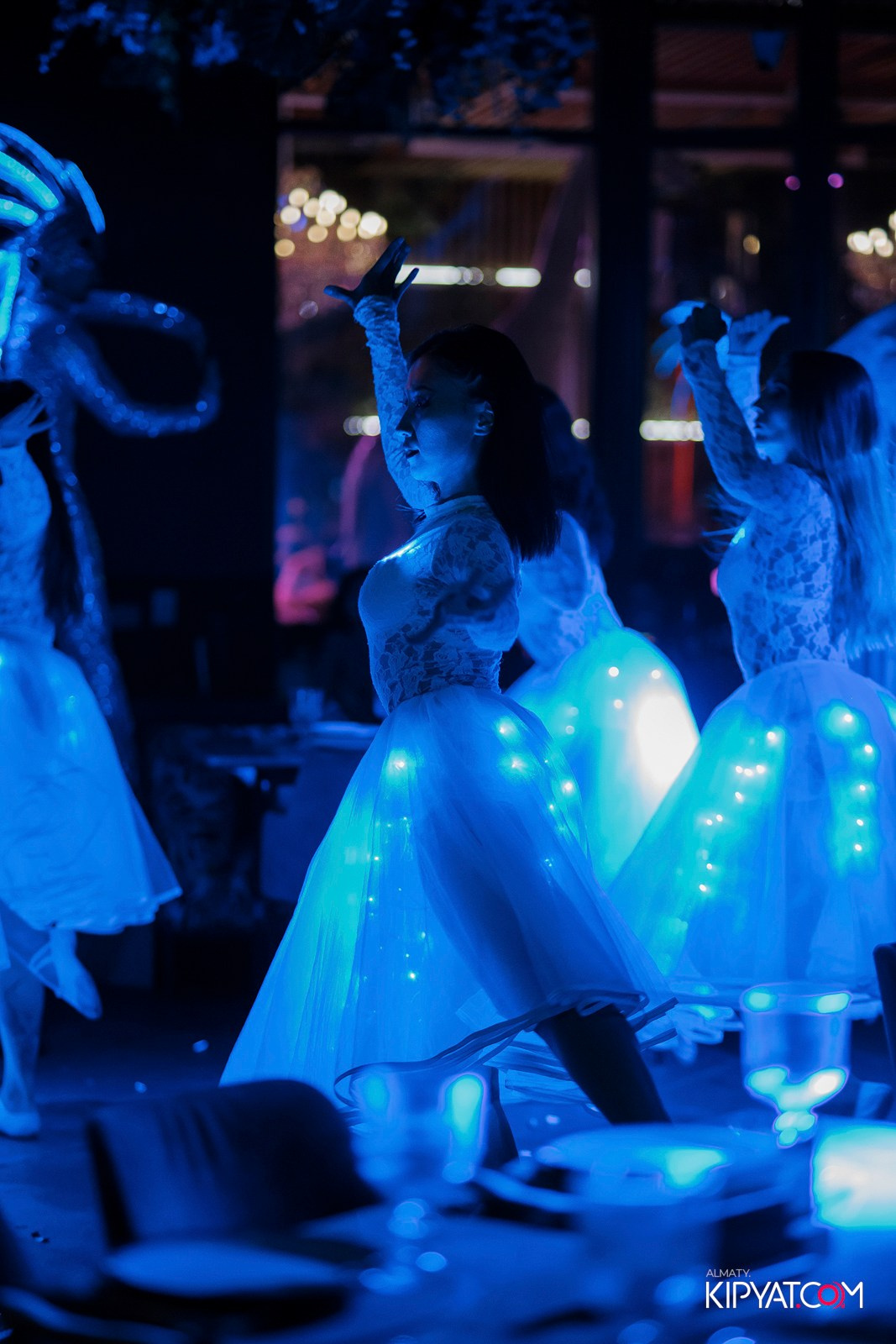 FRIENDS BAR & TERRACE. КИПЯТКОМ АЛМАТЫ!