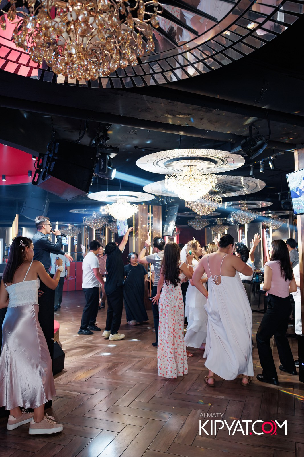 ЗАЯ, НА БИС. КИПЯТКОМ АЛМАТЫ!