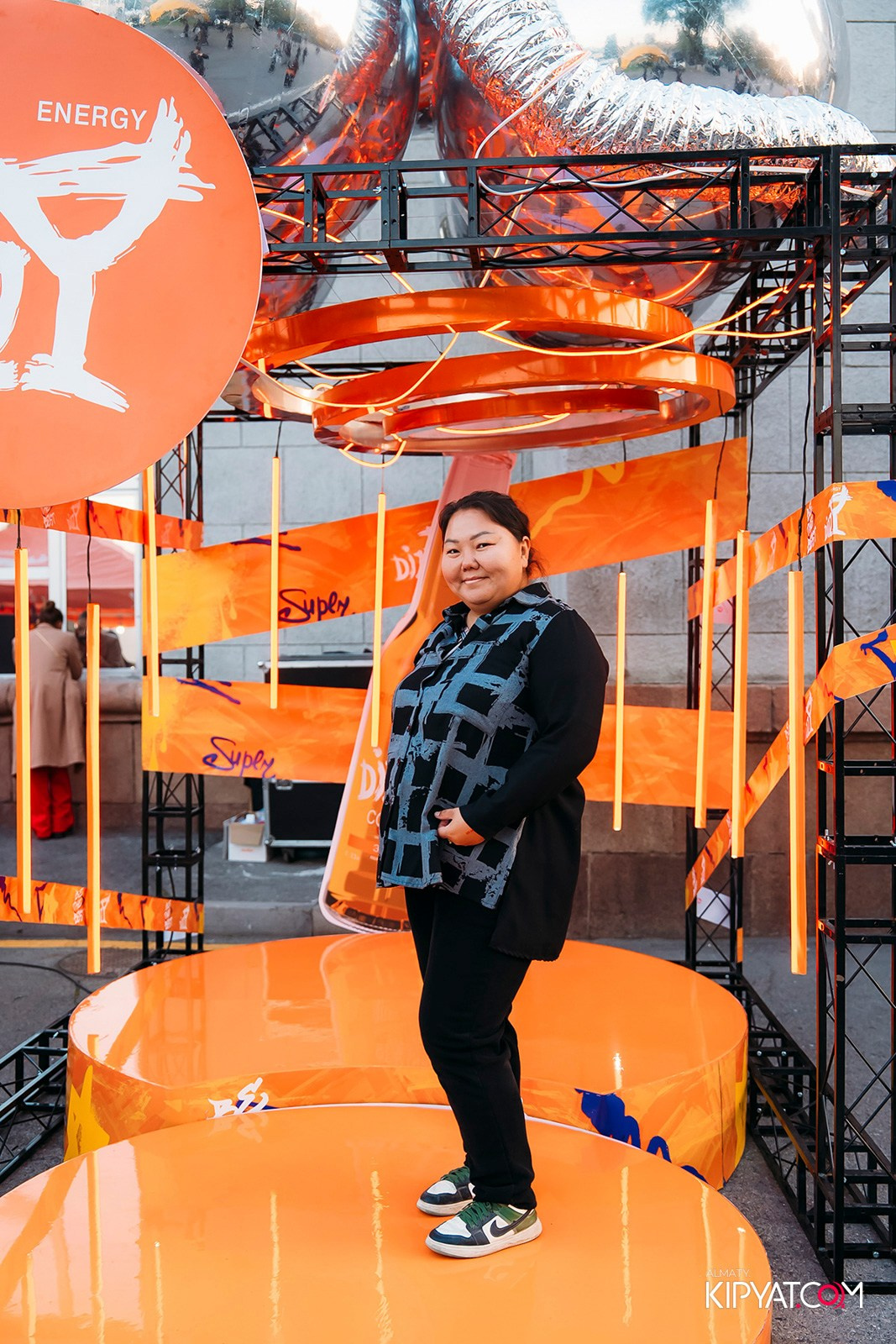 КОНЦЕРТ МИРАСА ЖУГУНУСОВА НА ЦЕНТРАЛЬНОМ СТАДИОНЕ. КИПЯТКОМ АЛМАТЫ!