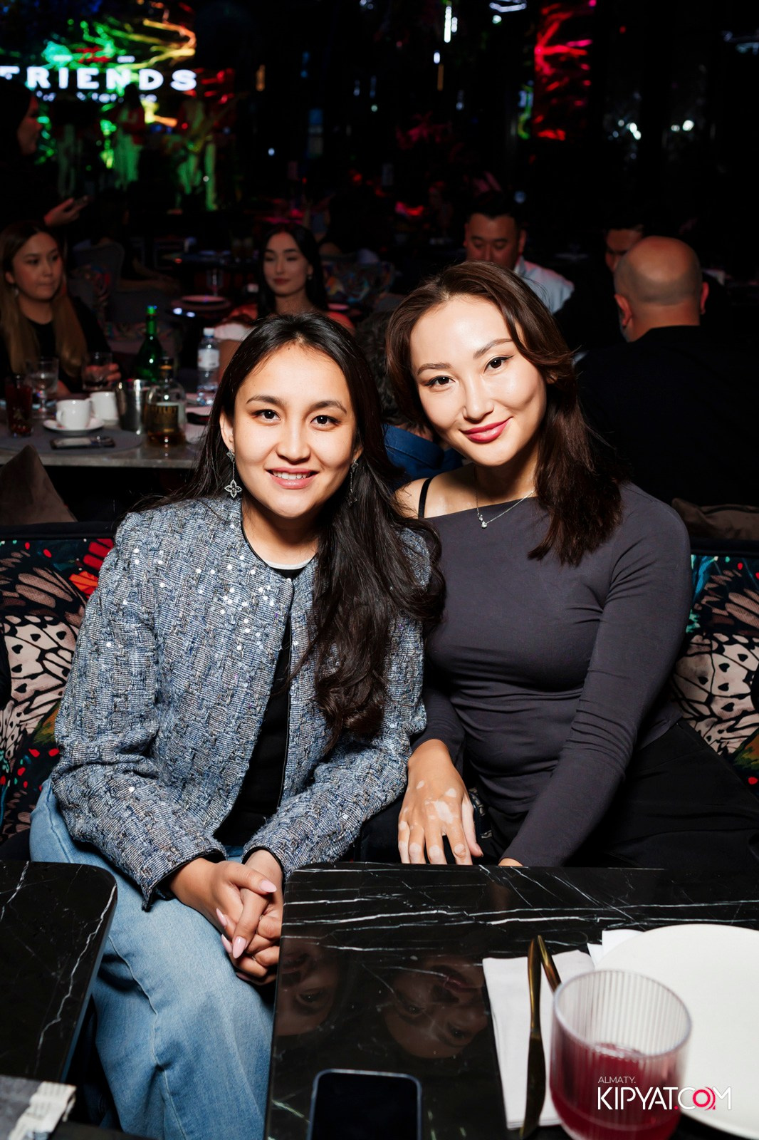 FRIENDS BAR & TERRACE. КИПЯТКОМ АЛМАТЫ!