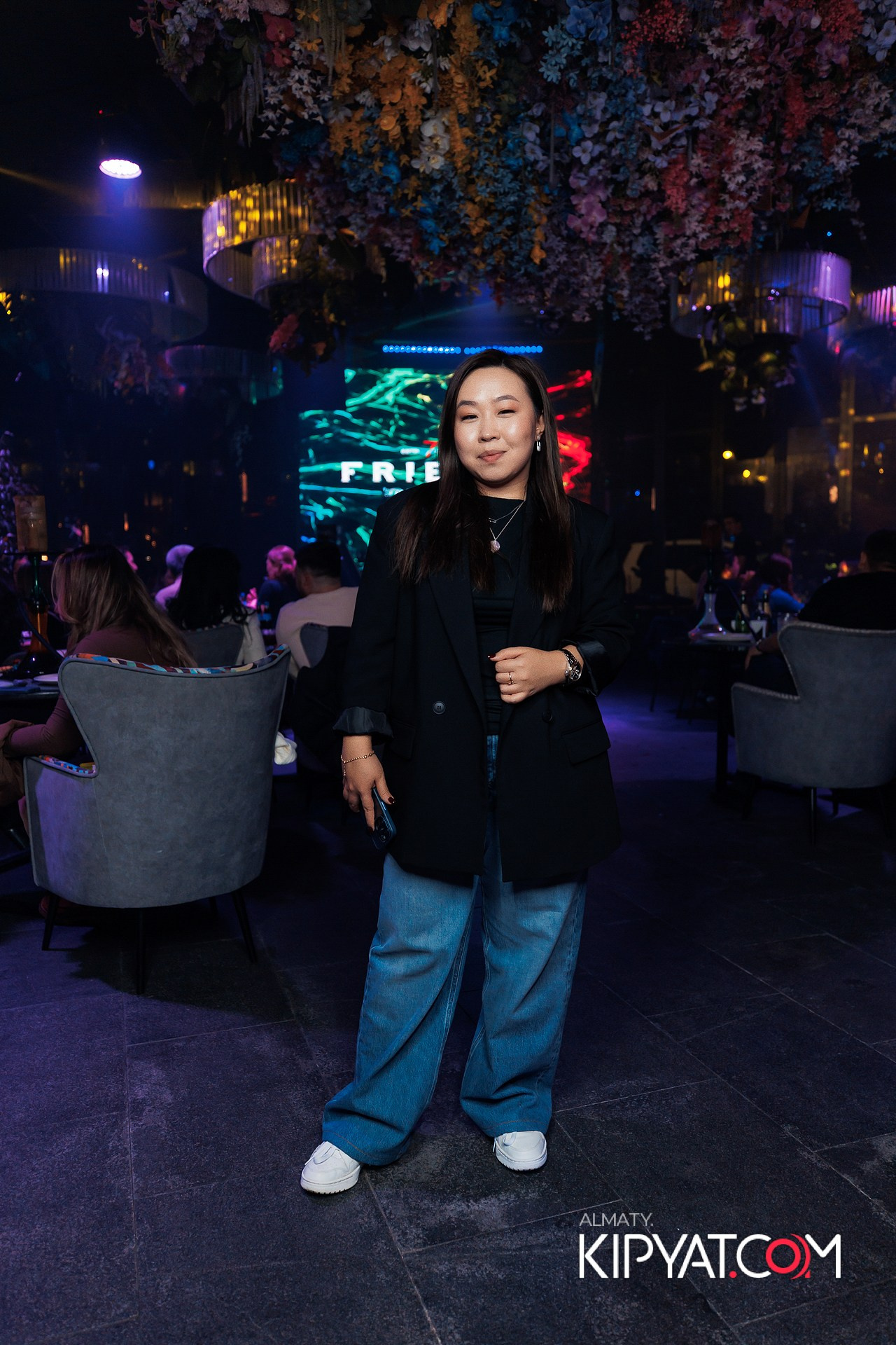 FRIENDS BAR & TERRACE. КИПЯТКОМ АЛМАТЫ! Фотосъемка мероприятий в Алматы